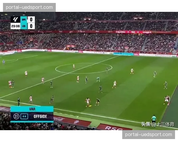 评论:本轮VAR两次介入点球判罚,尺度一致性再受讨论